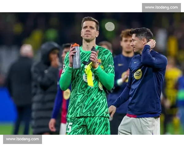 巴萨 2025-26 赛季主客场球衣设计曝光:红蓝渐变与黑金曼巴点燃新赛季激情